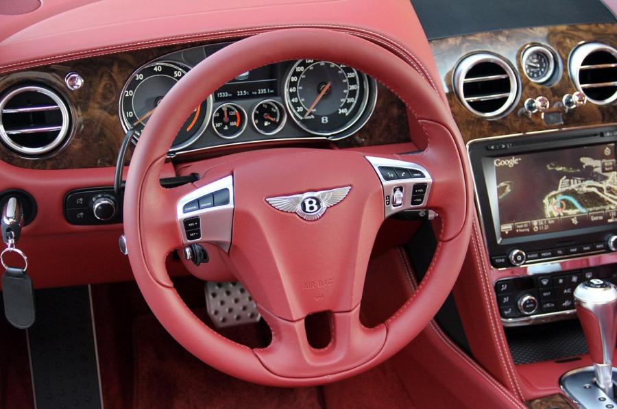  Bentley Continental GTC 2012 года  (фото 26 из 141)